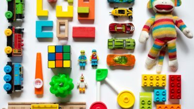 How to Choose Age Appropriate Toys Online for Fun