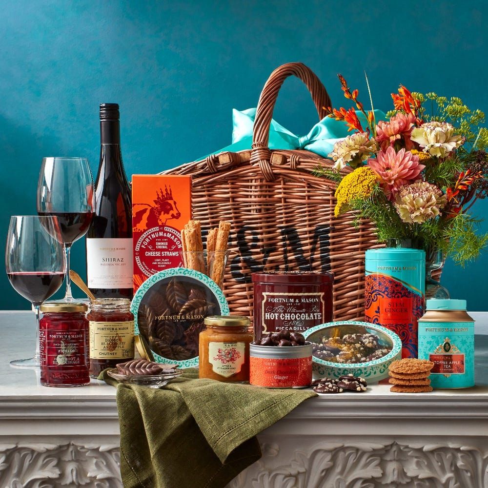 Top Online Stores for Affordable Luxury Hampers