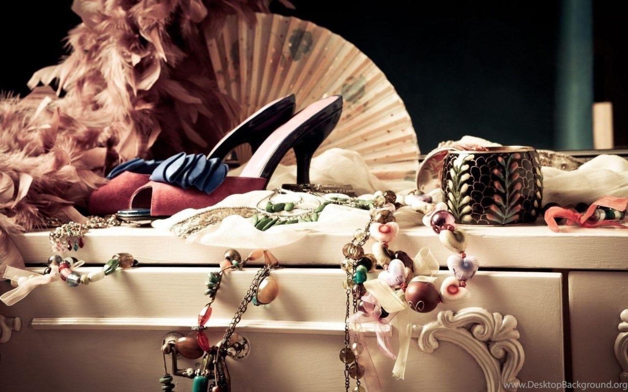 The Evolution of E-Commerce in the Fashion and Accessories Industry