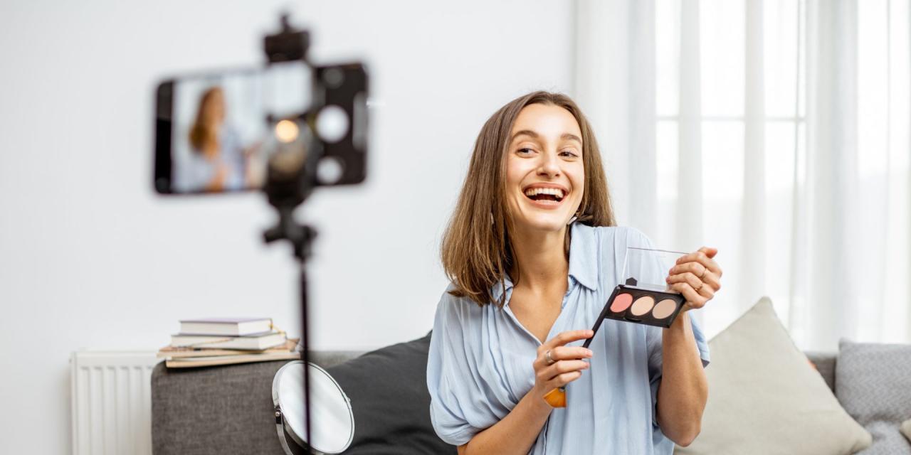 How Influencer Marketing Drives Sales in Fashion and Accessories