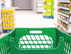 How Packaging and Branding Influence Food and Beverage Purchases