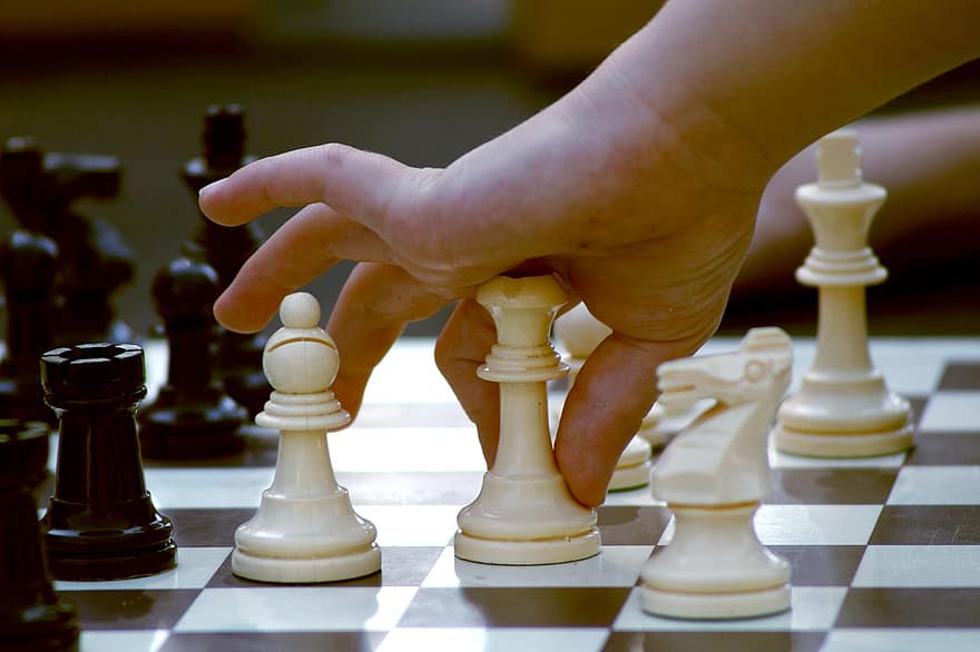 Strategic Sales Approaches for Expanding Global Digital Services Markets